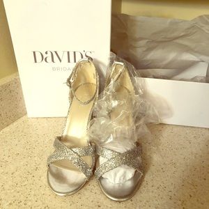 BRAND NEW Designer Silver wedding heel pumps